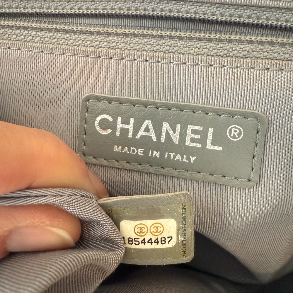 Chanel Beige Quilted Shoulder Bag - Picture 5 of 8